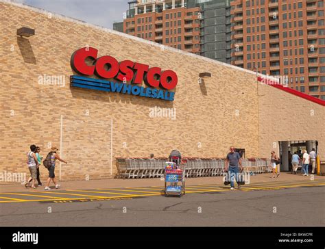 Costco virginia usa - Costco's current and former CEOs responded Friday to a Virginia warehouse's recent vote to unionize. "We're not disappointed in our employees; we're disappointed in ourselves," they wrote in a ...